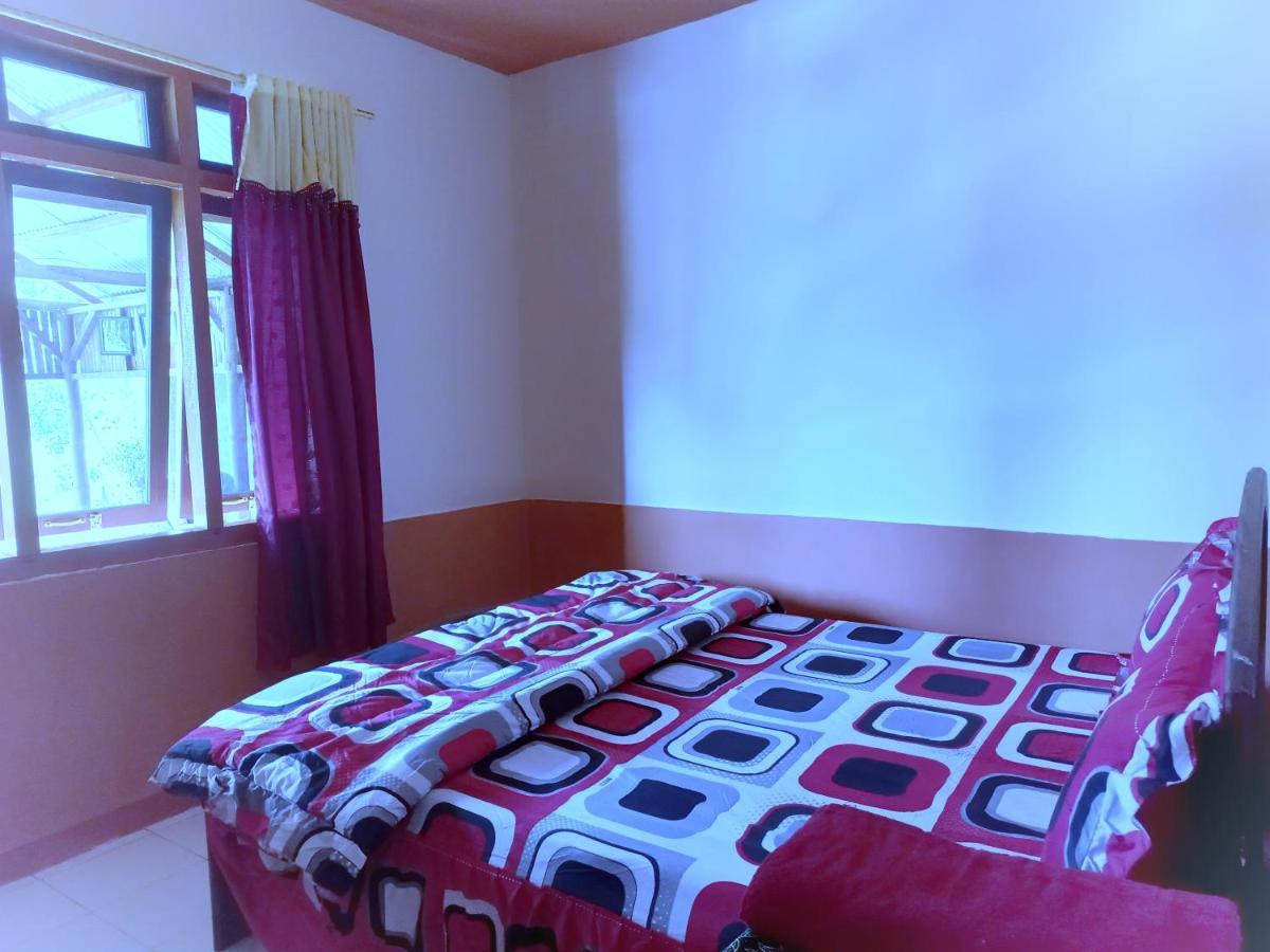 Sun Rice Homestay Ruteng Room photo